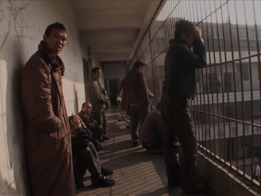 ワン・ビンが雲南省の精神病院を撮影「患者たちに普段の日常を送ってもらうため2メートル以上近づかないと決めた」