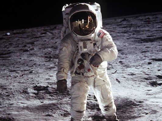 NASA月面着陸の歴史的音声著作権フリー公開