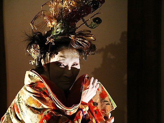 1公演9席限定 京都の世界初･舞踏専用劇場が1周年