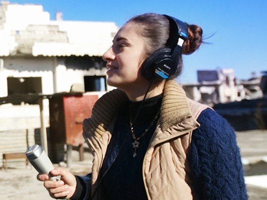 シリア瓦礫の街コバニに手作りラジオ局 映画公開